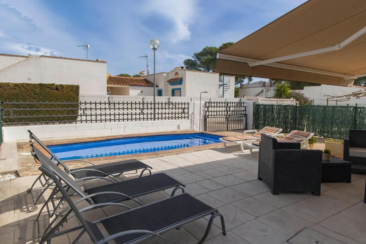 Villa Montse Riumar Spain