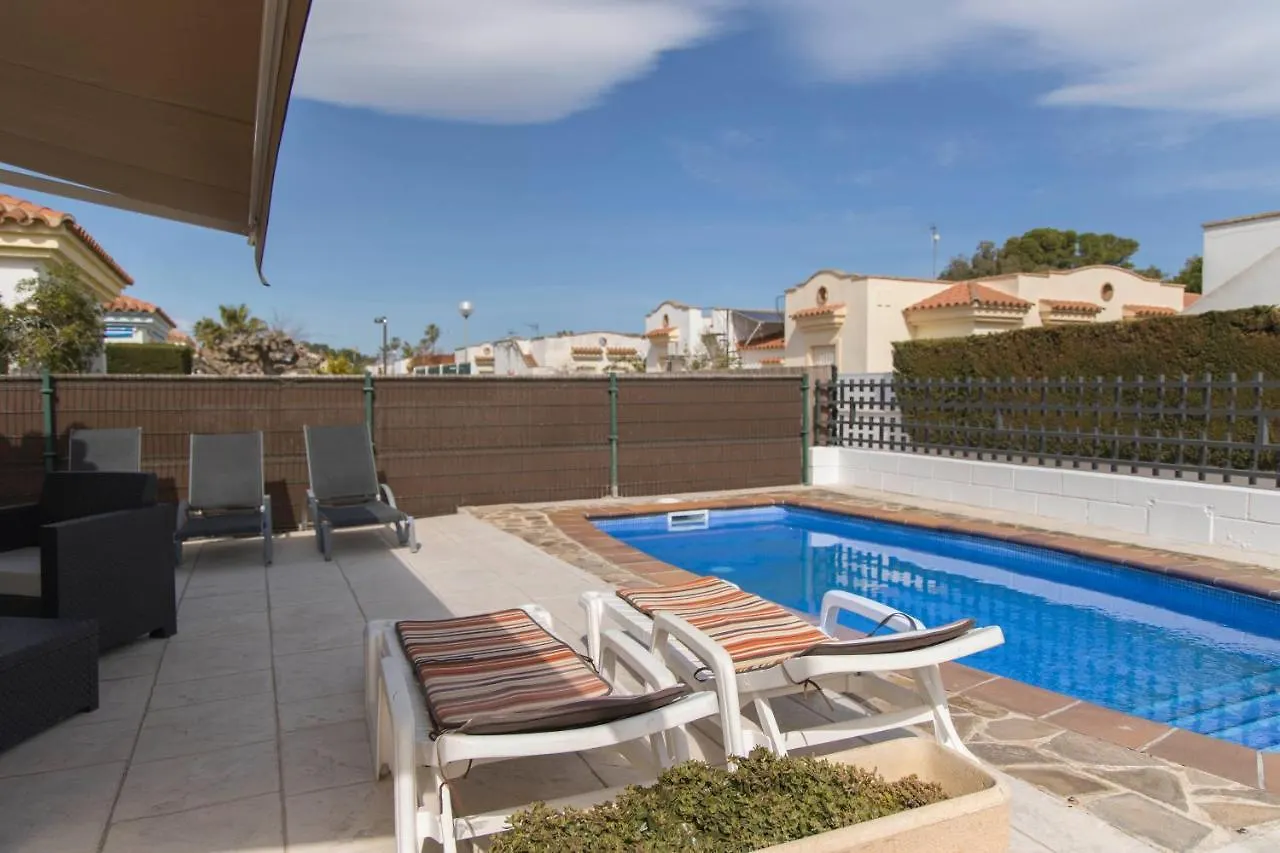 Villa Montse Riumar